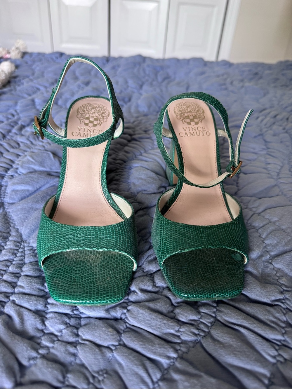 Vince Camuto Emerald Green Textured Ankle-Strap Heels size 6